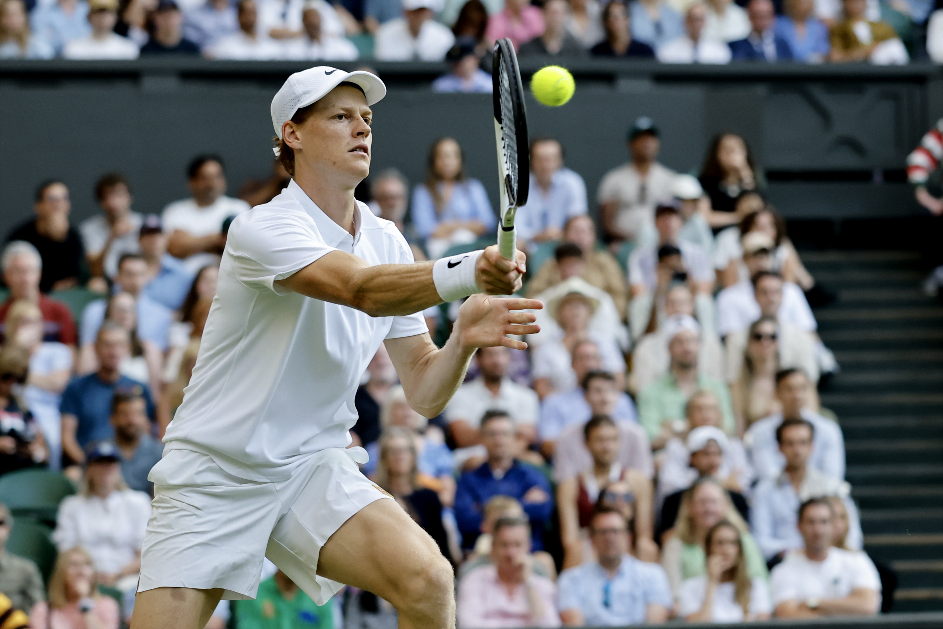 温网险胜美网,辛纳带队取胜 温网险胜美网,辛纳带队取胜