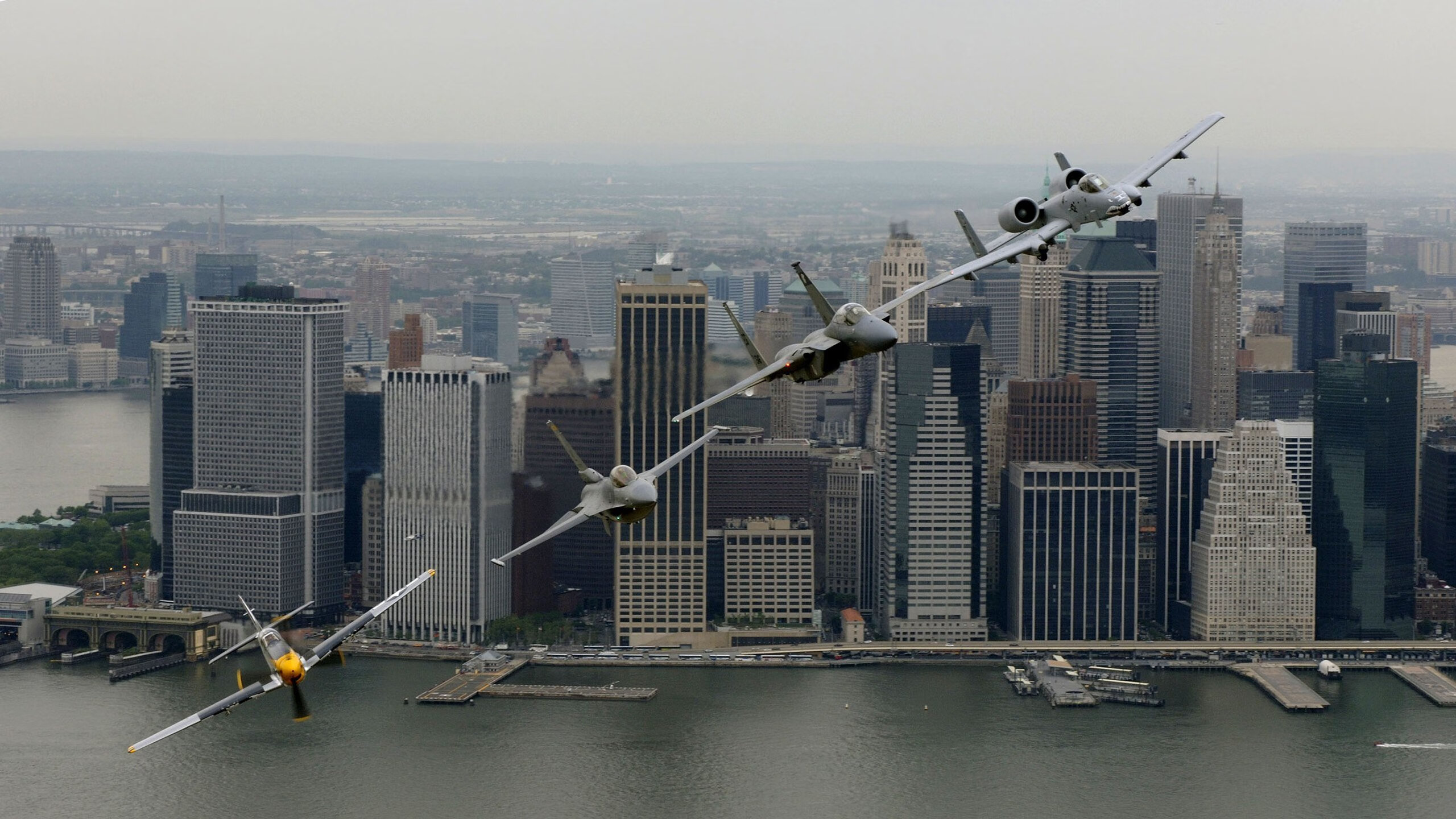 爱游戏APP-撕裂黑夜的刀锋—布克在广东与浙江鏖战中那无法复刻的高光时刻