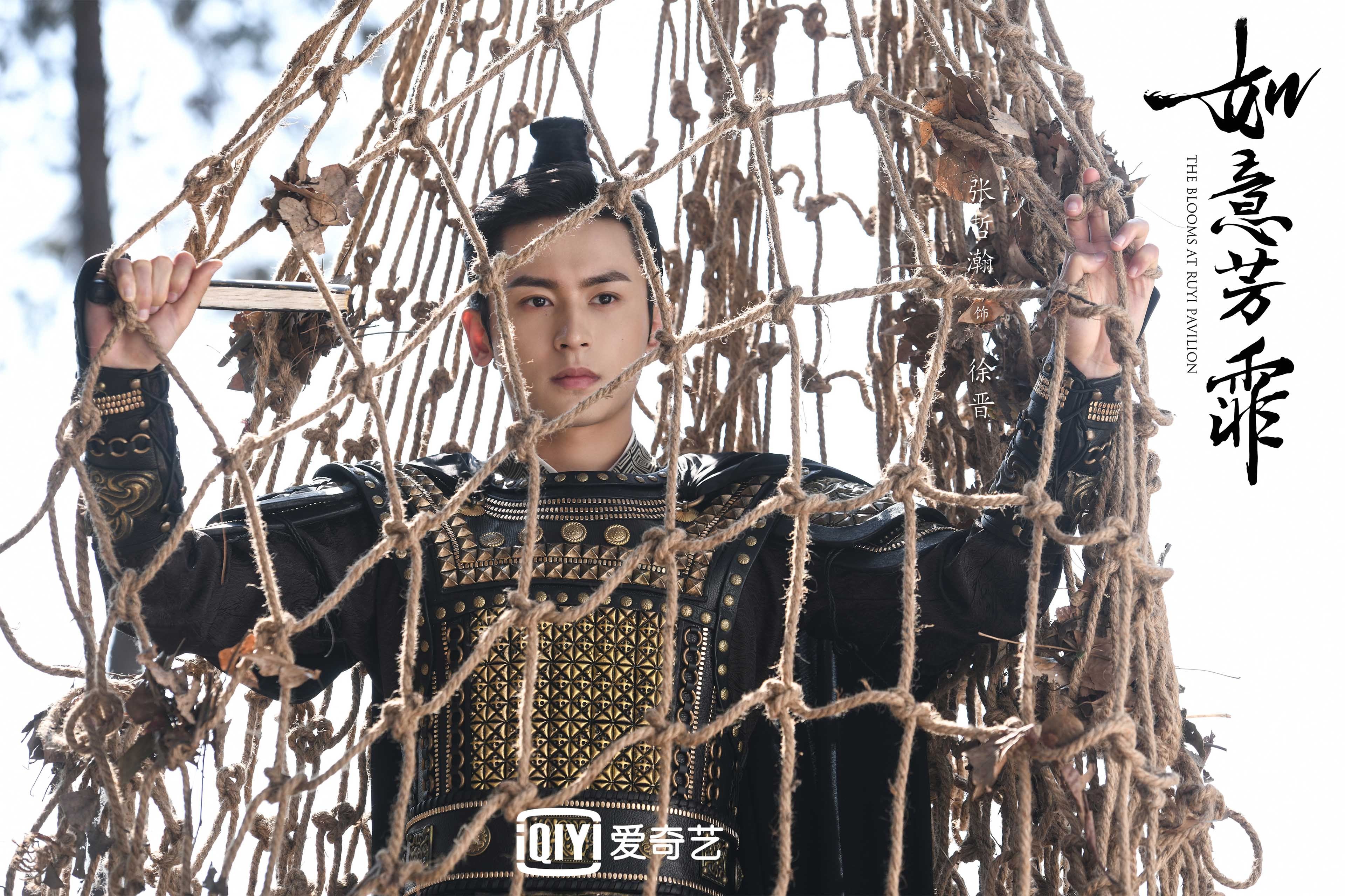 F1新赛季揭幕战之夜，卡马文加在焦点战证明自己，速度与掌控的双重变奏