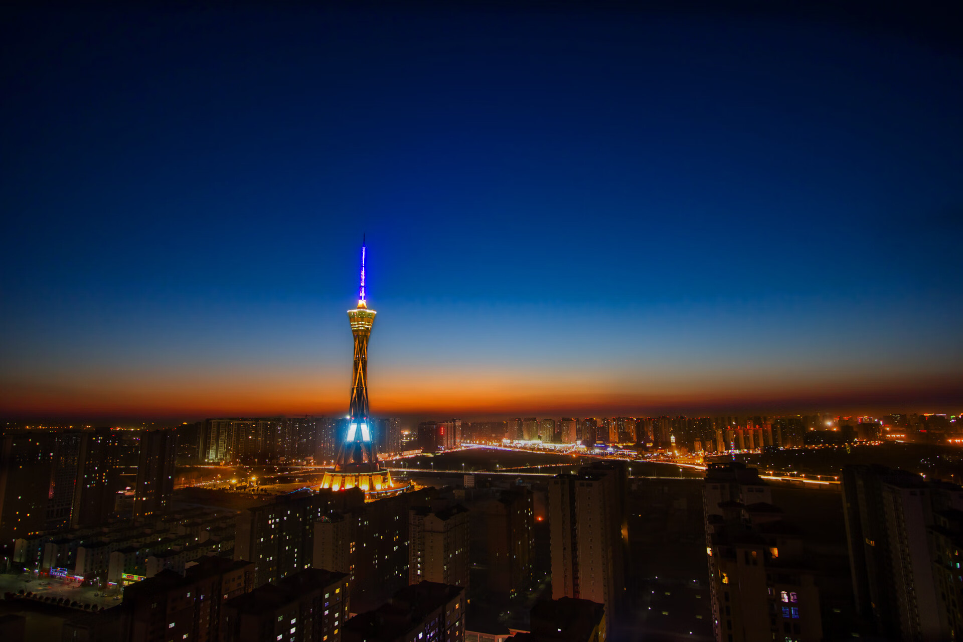 篮球思维解析足球碾压局，当阿尔及利亚的全场紧逼击溃智利